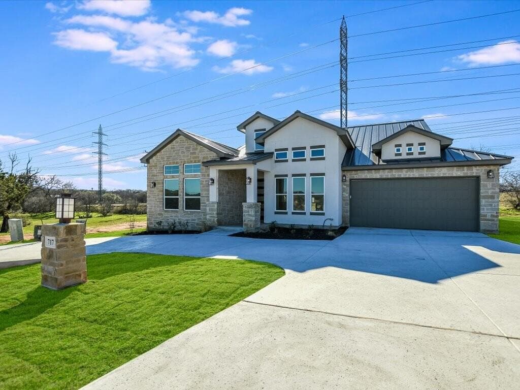 718  Indian Paint Blvd