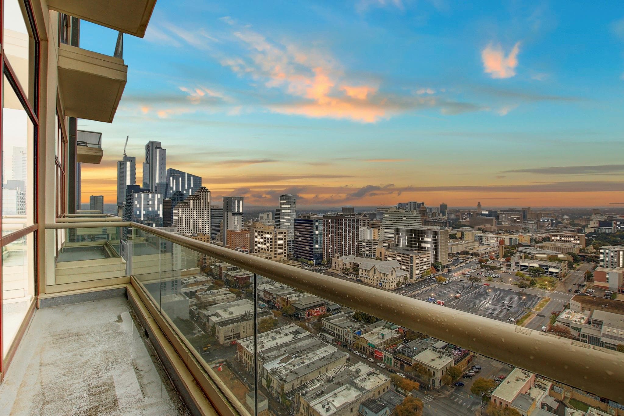 555 E 5th St  #2809