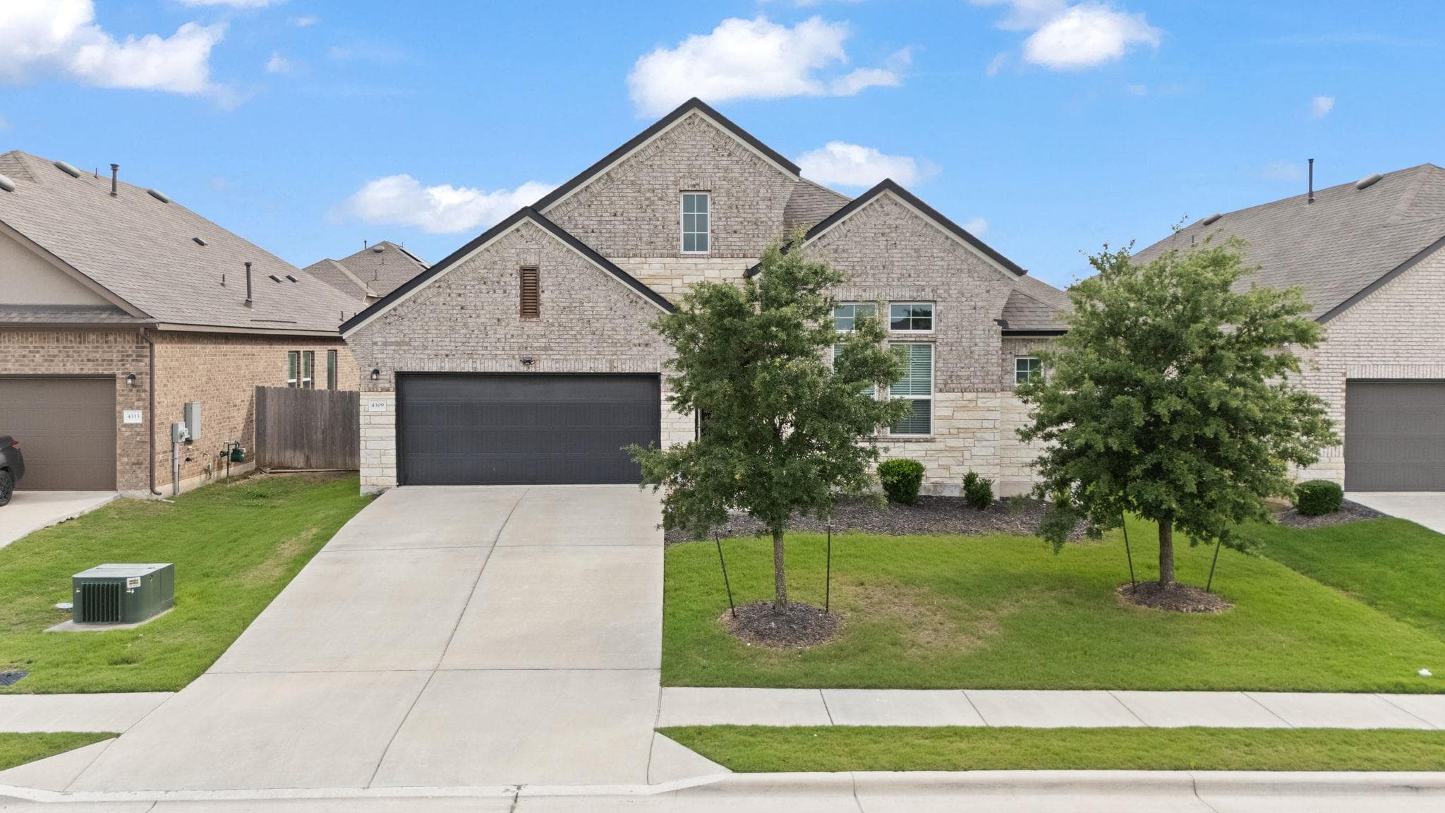 4309  Oryx Ln
