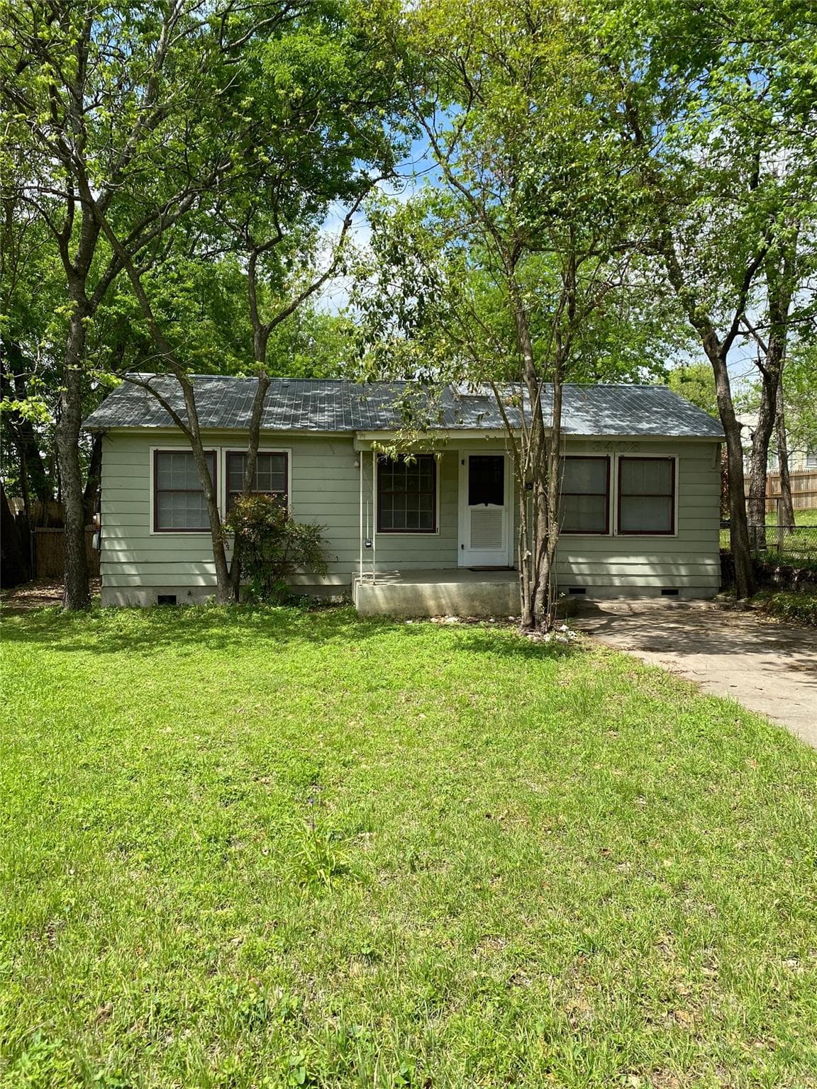 3408  Lafayette Ave