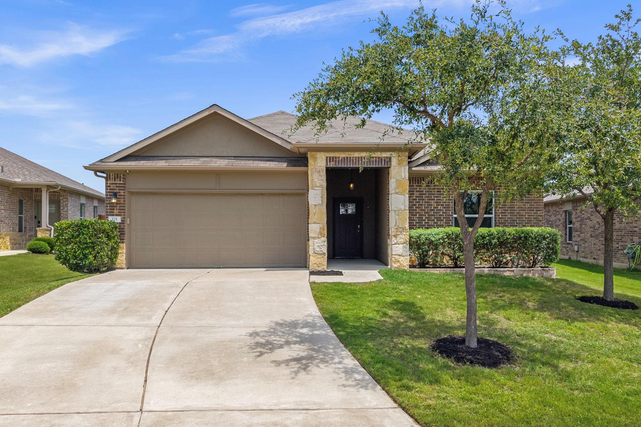 121  Shiner Ln
