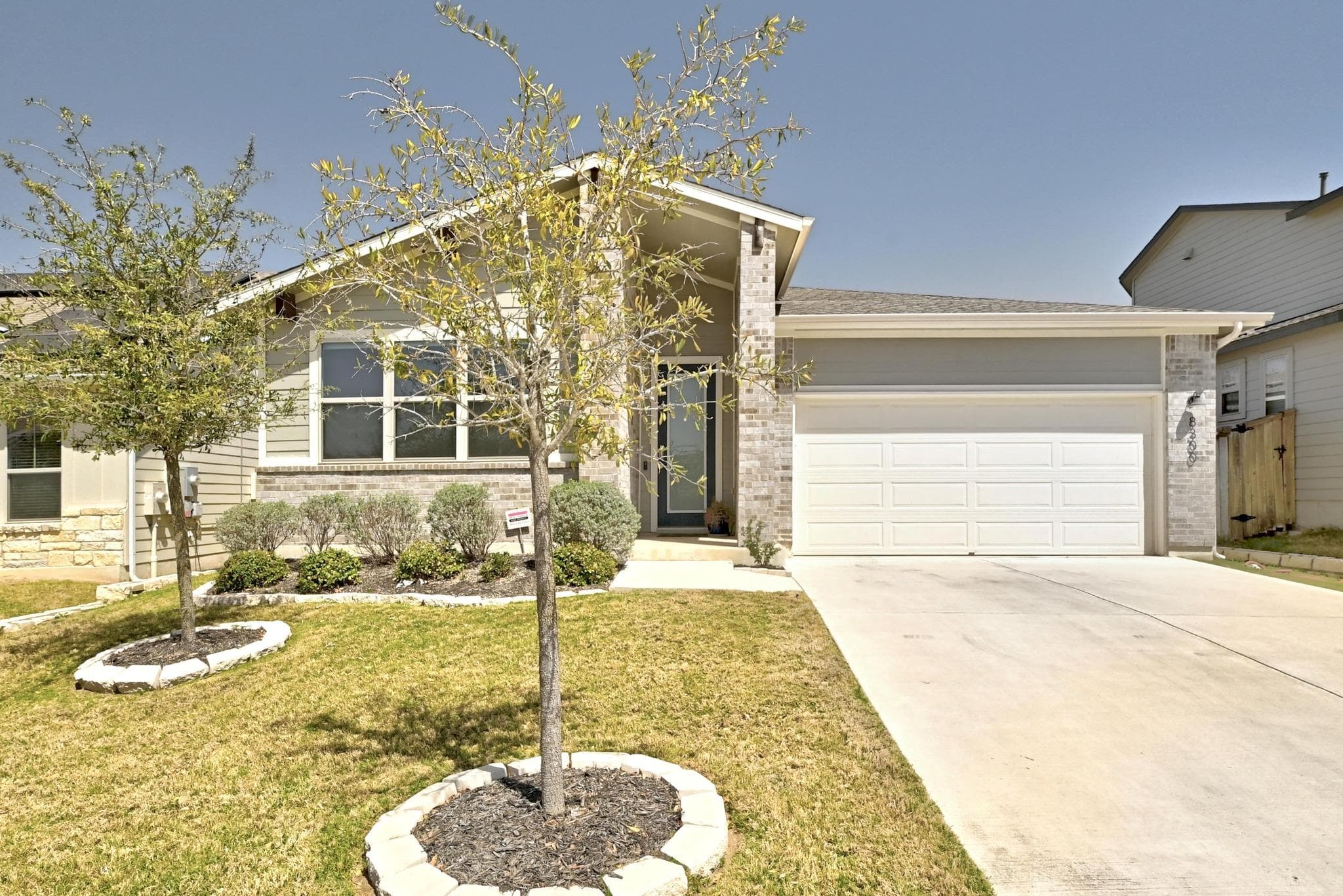 8300  Turnberry Ln