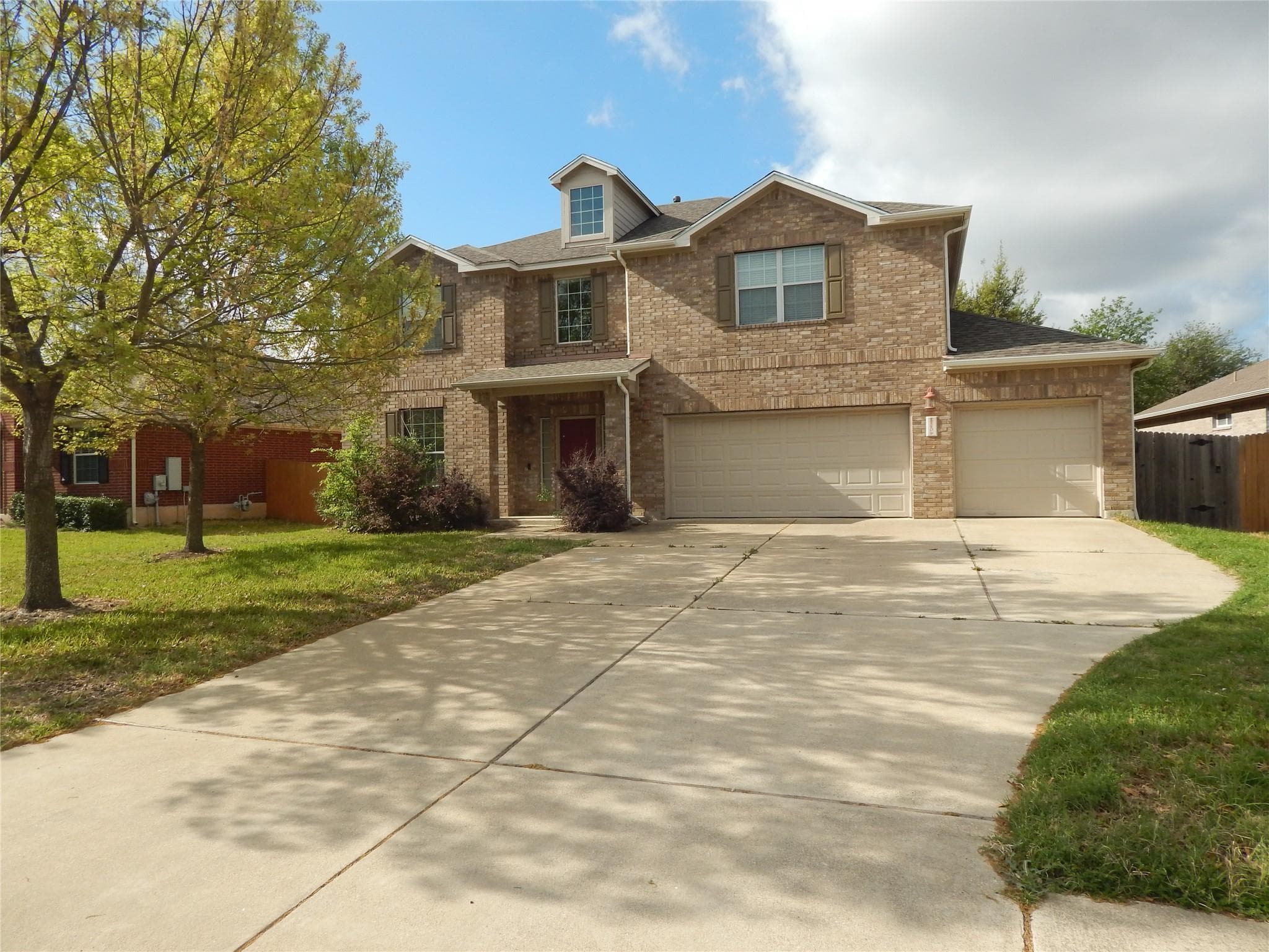 1110  Willowbrook Dr
