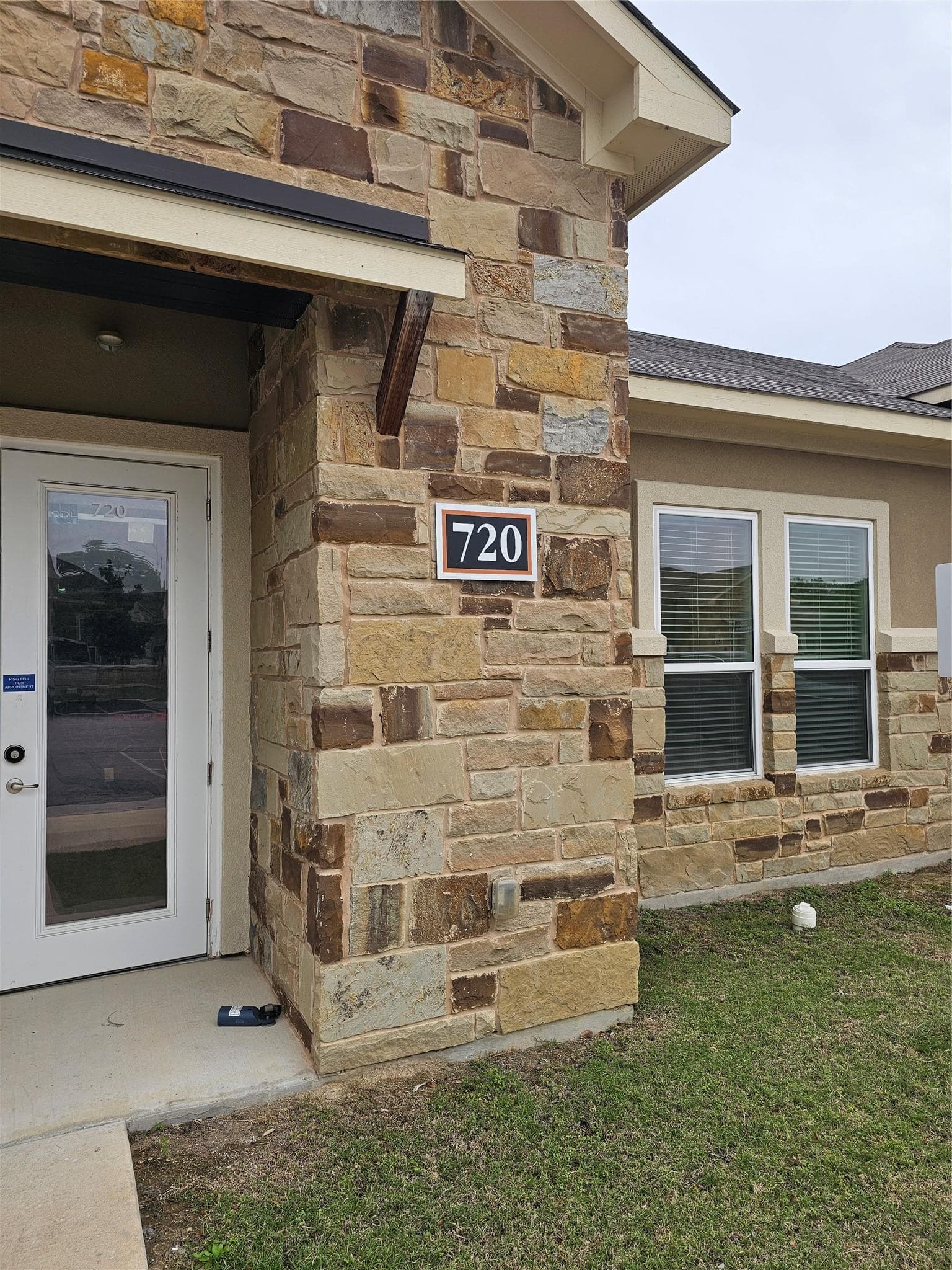 1000  Gattis School Rd  #720