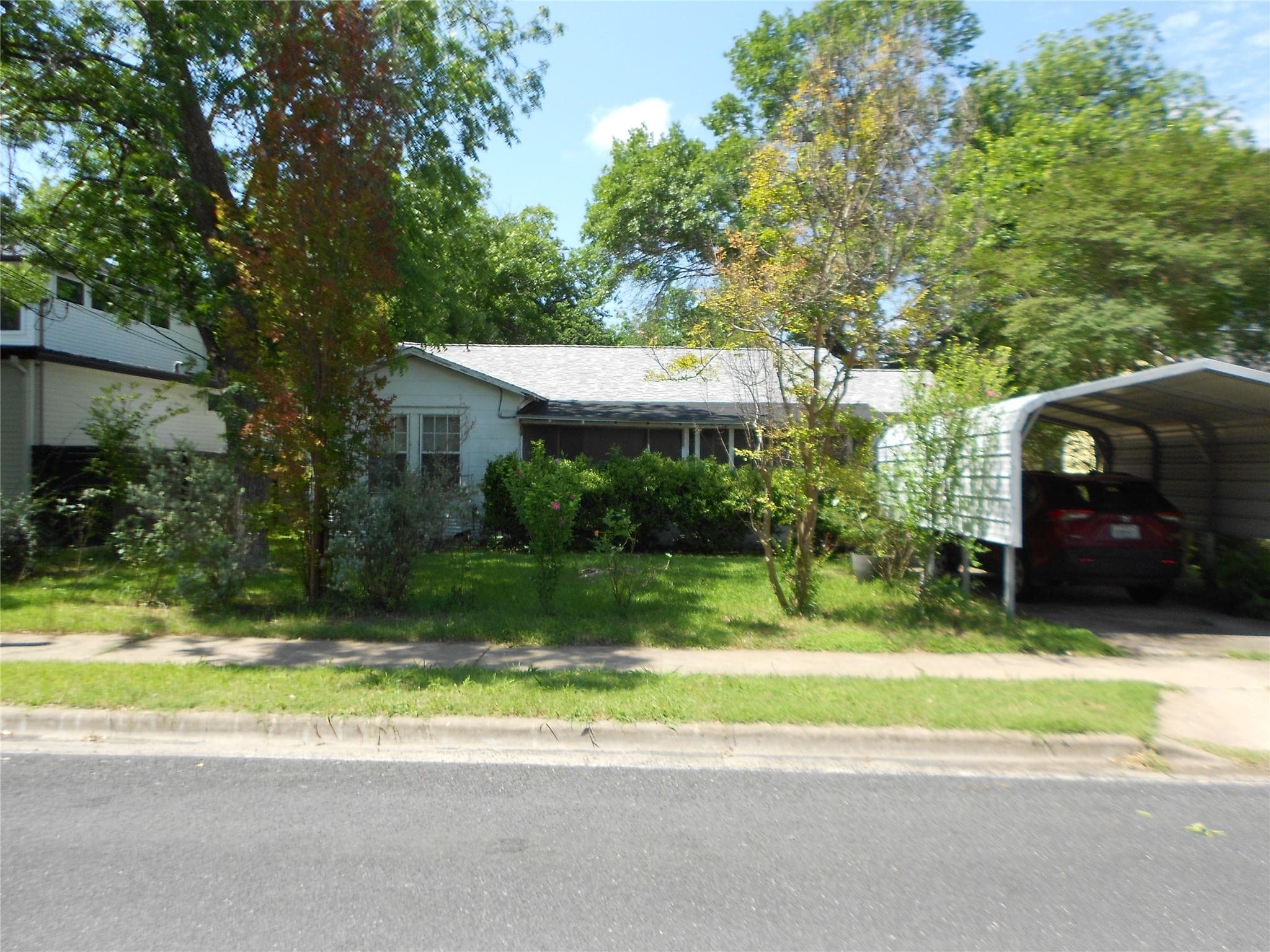 1405  Karen Ave