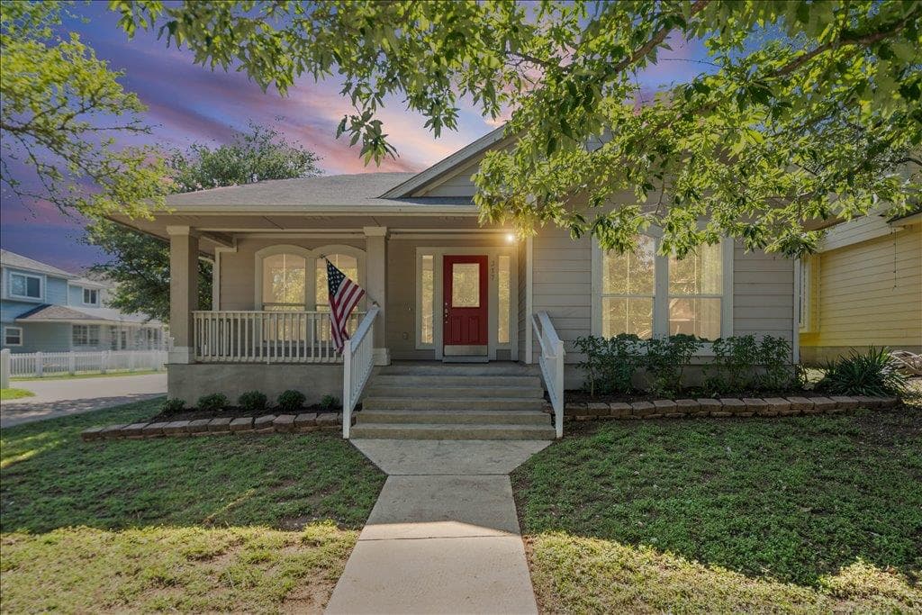 317  Bandstand Ln