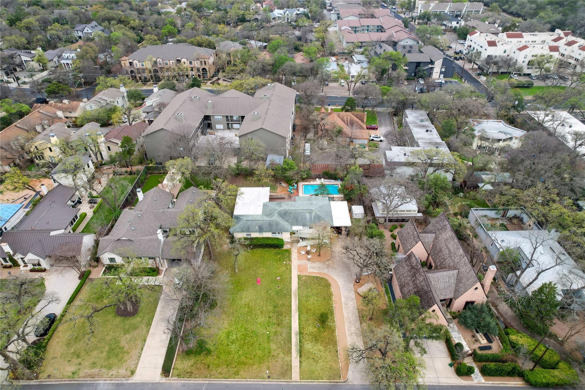 2511  Bridle Path