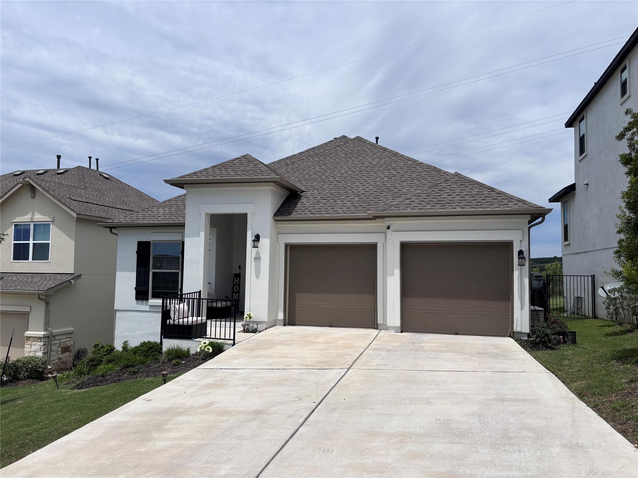 4537  Lucabella Ln