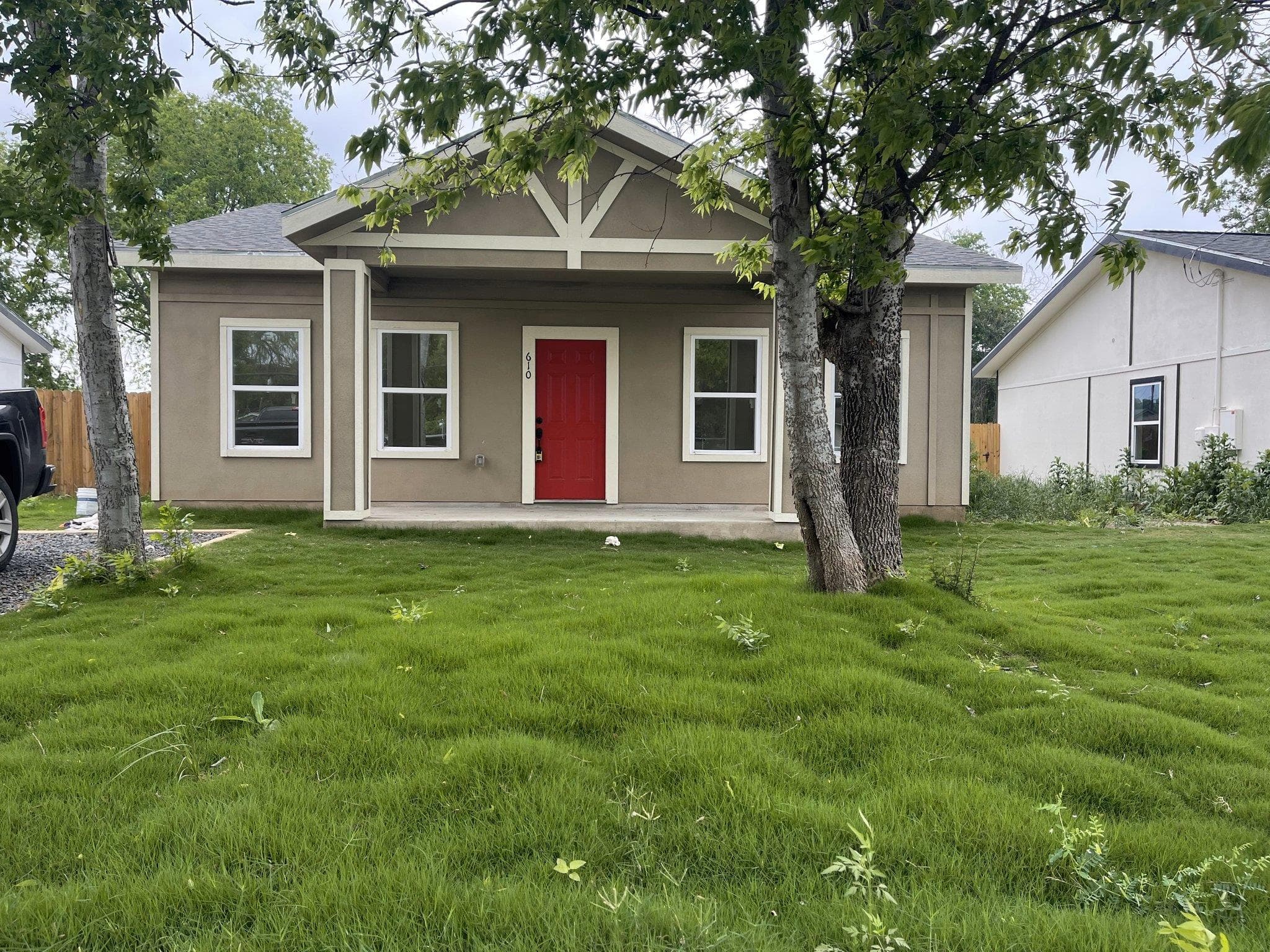610  Pecan Valley Dr
