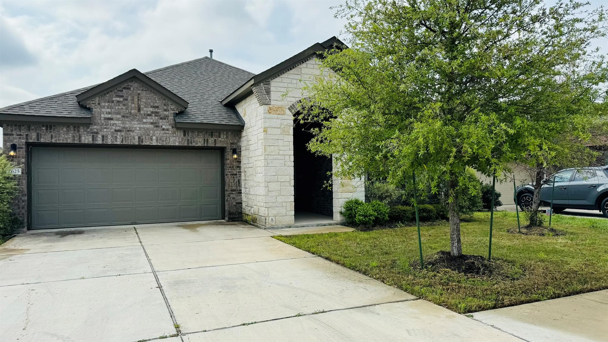 2625  Etta May Ln