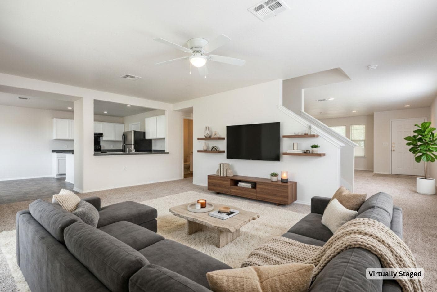4618  Lyra Cir