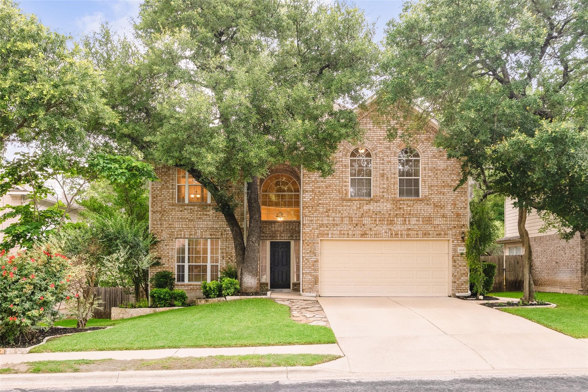 3713  Norman Loop