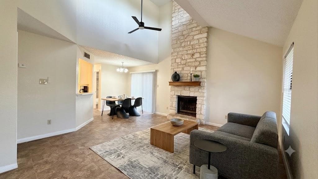 1703  Horseshoe Cir