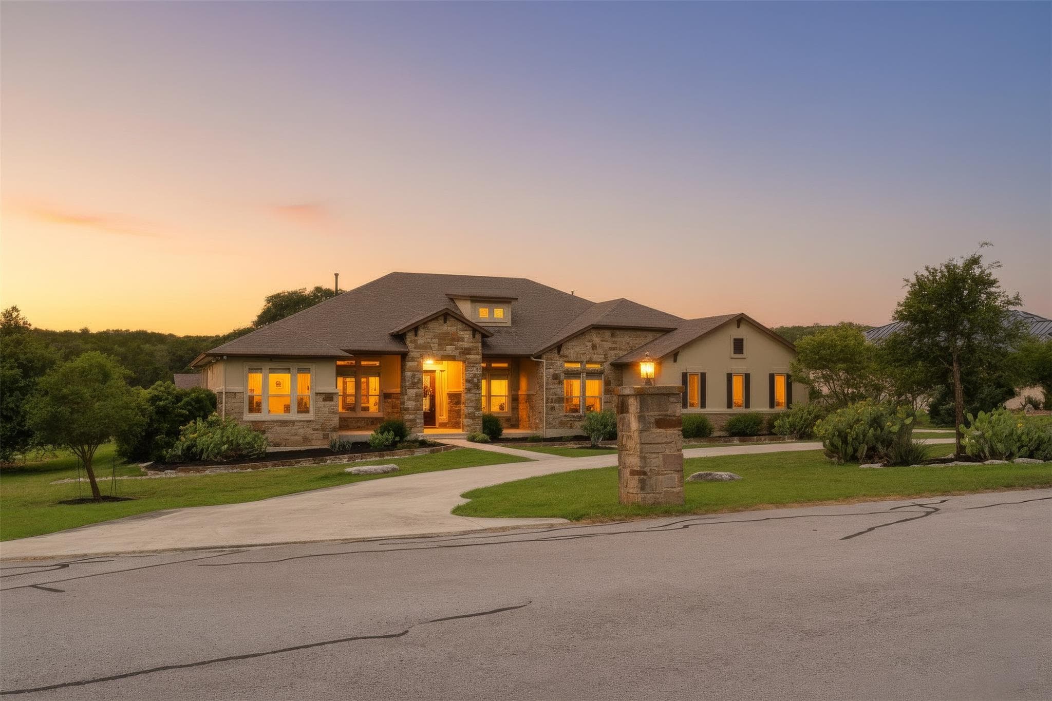 119  Hidden Canyon Cv