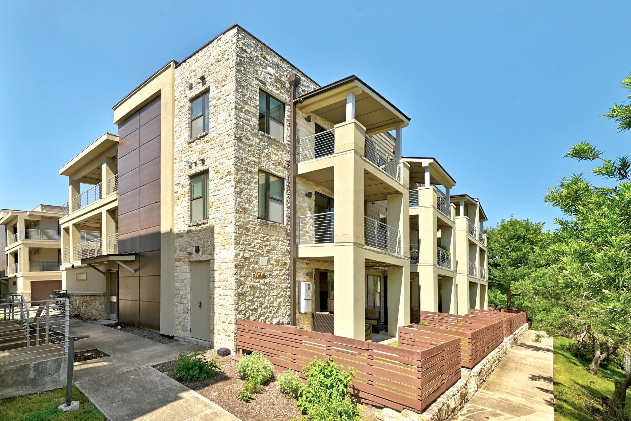 2801  Dulce Ln  #722