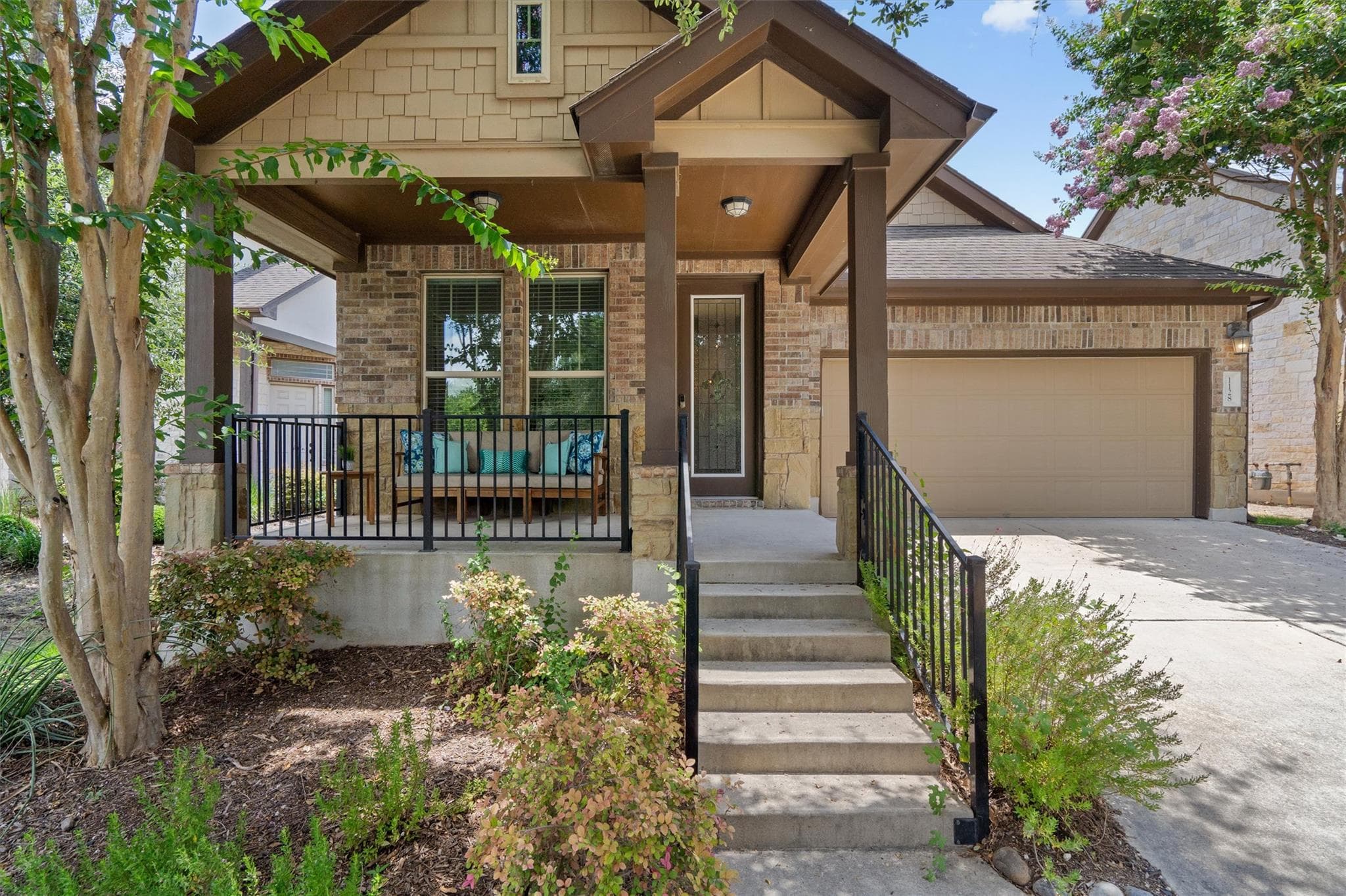 1128  Clearwing Cir