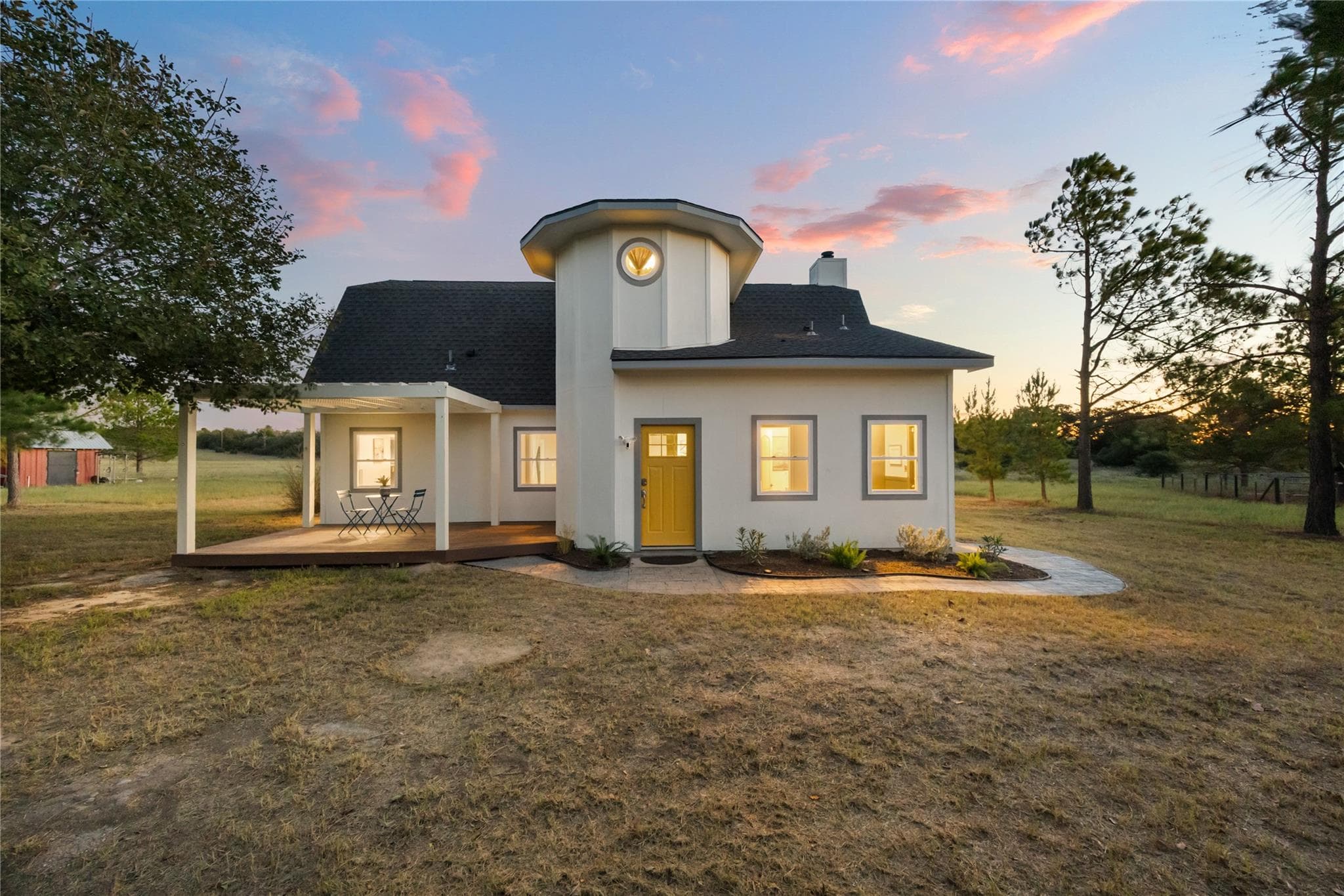 245  Country Ln