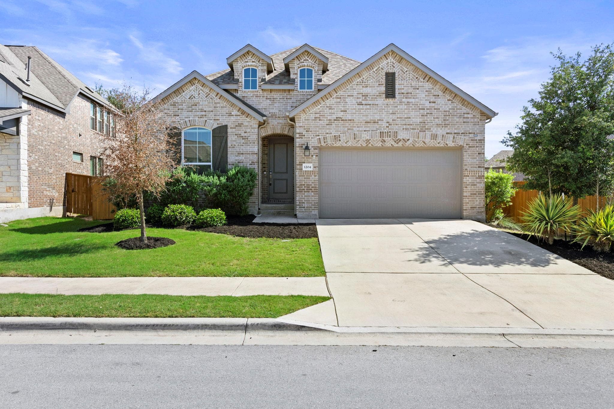 1204  Texas Ash Ln