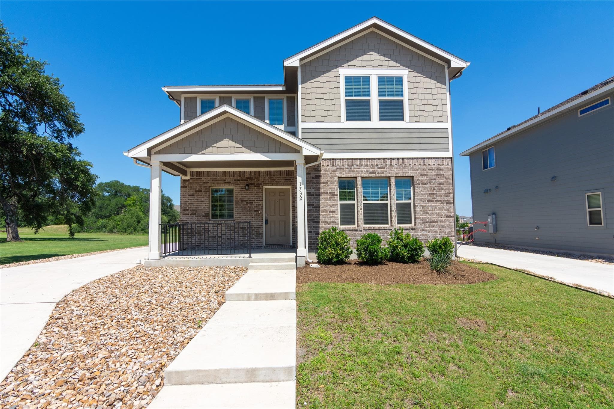 1732  Lakota Ln