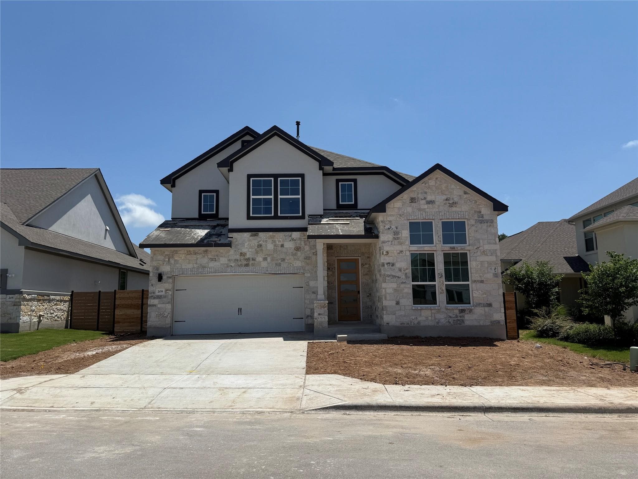 209  Veneta Ln