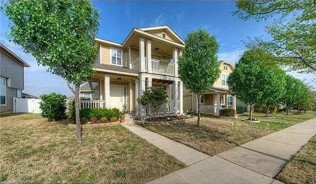 1716  Lost Maples Loop