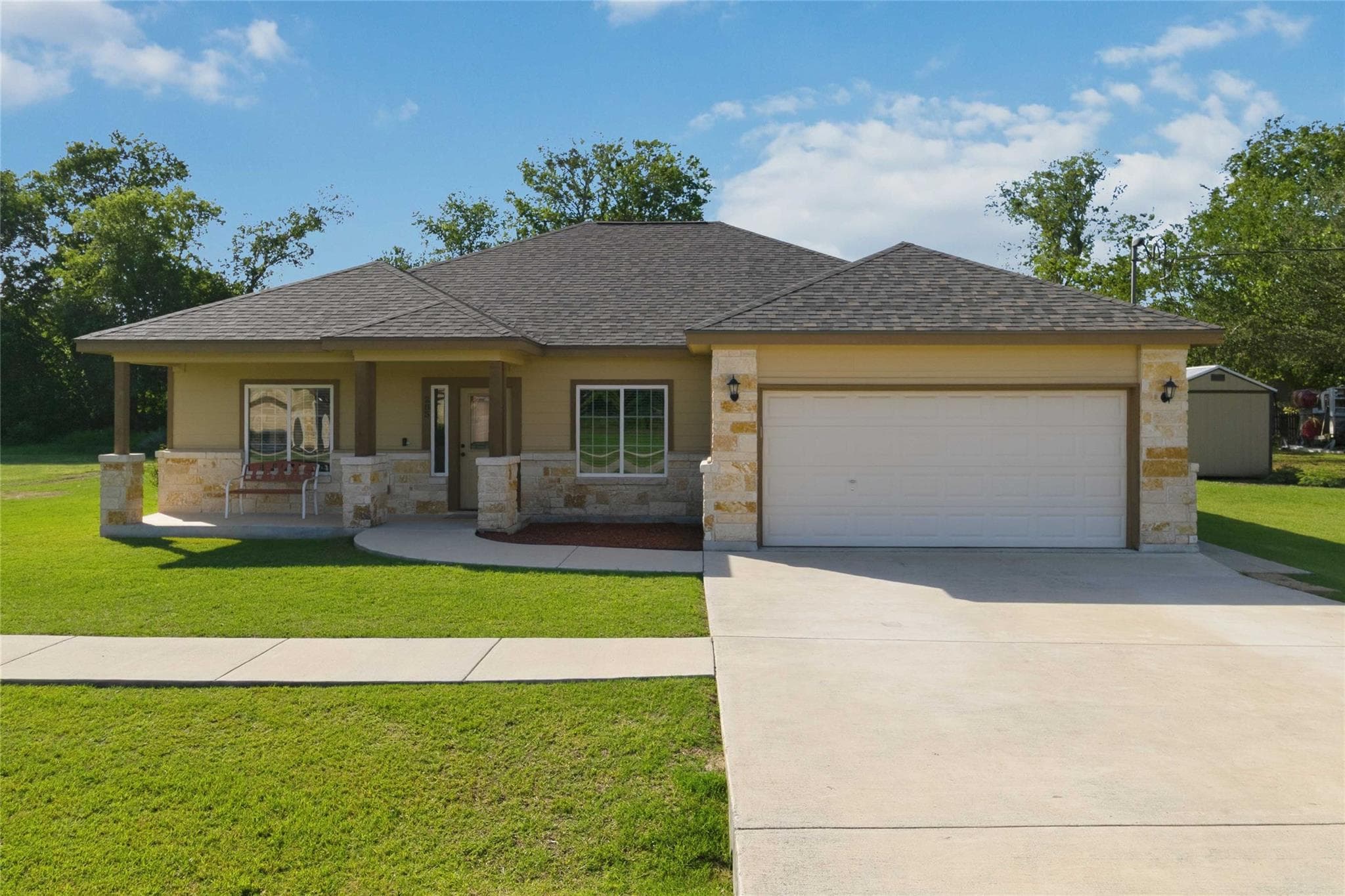 285  Hummingbird Way
