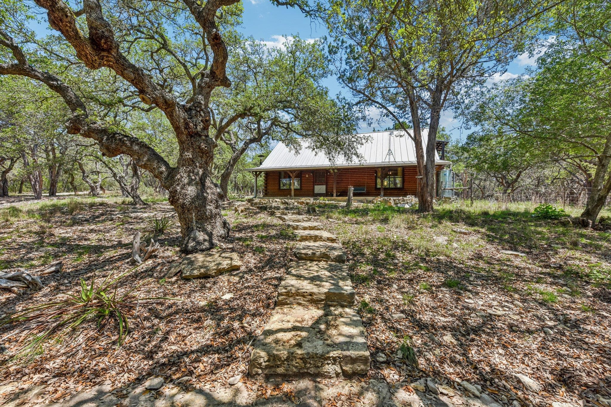 501  Oak Knob Dr