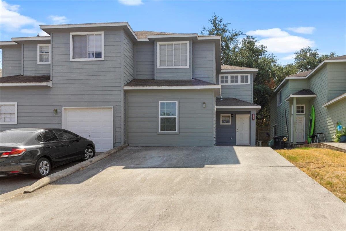 887  Sagewood Trl