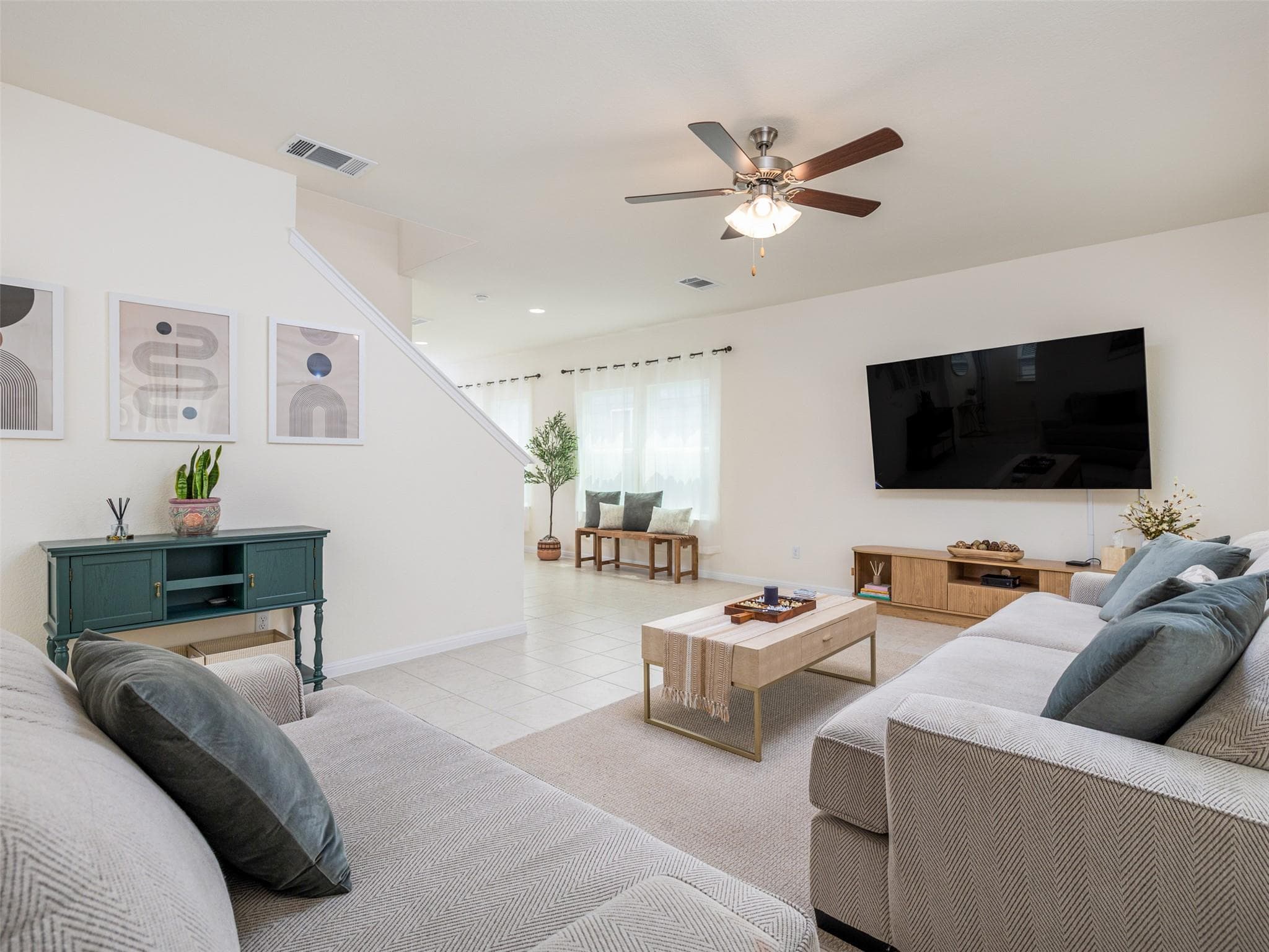 203 Combe Dr