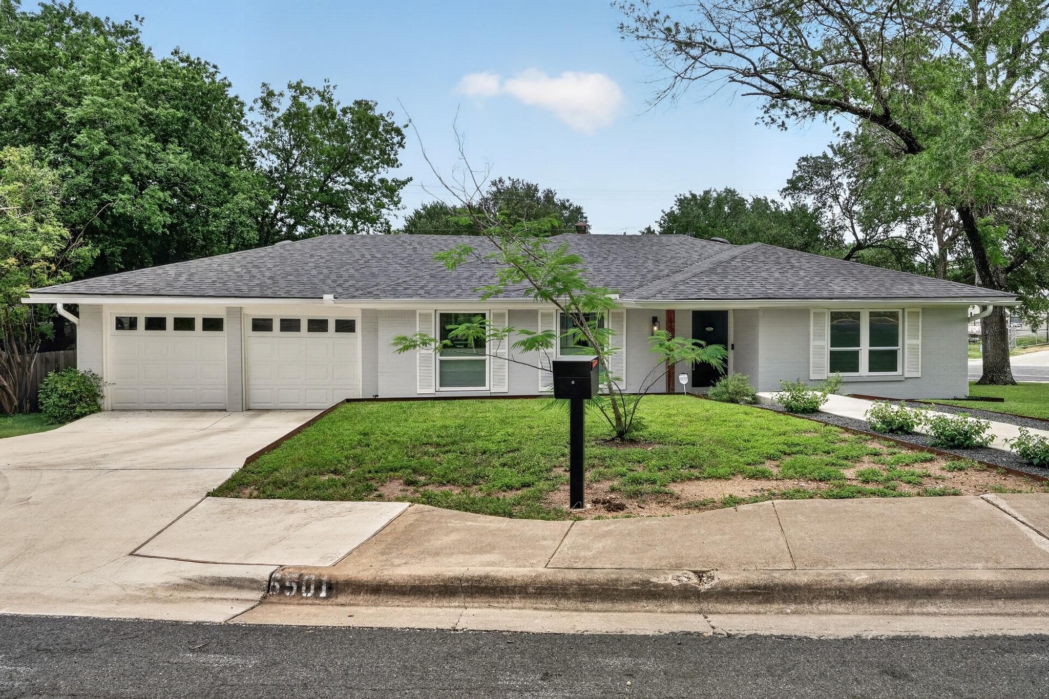 6501 Willamette Dr