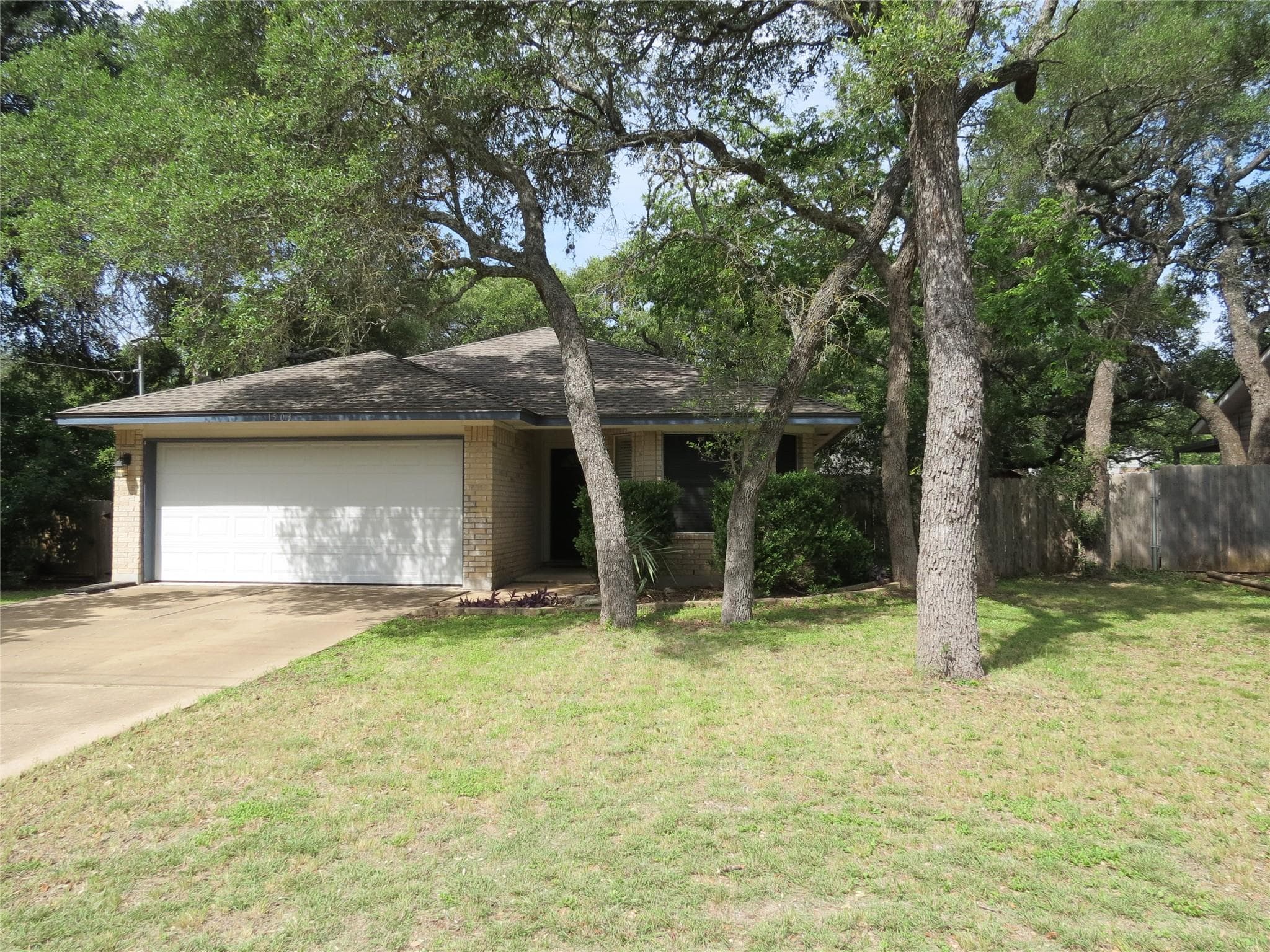 1503  Serene Oaks Dr