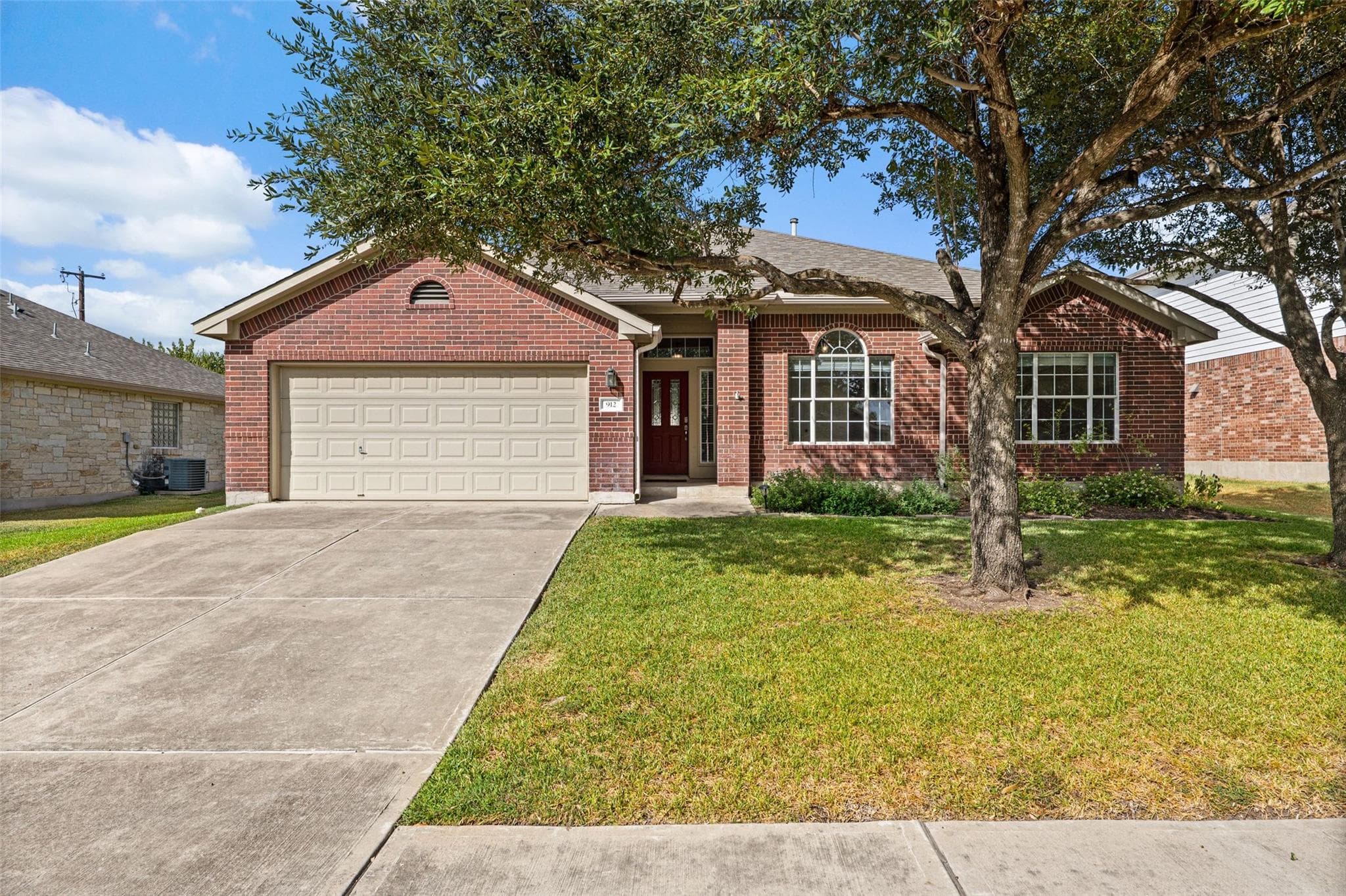 912  Abbeyglen Castle Dr