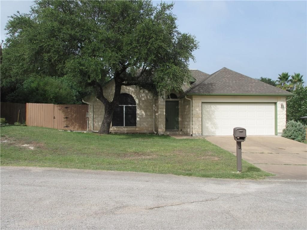 2405  Farragret Cv