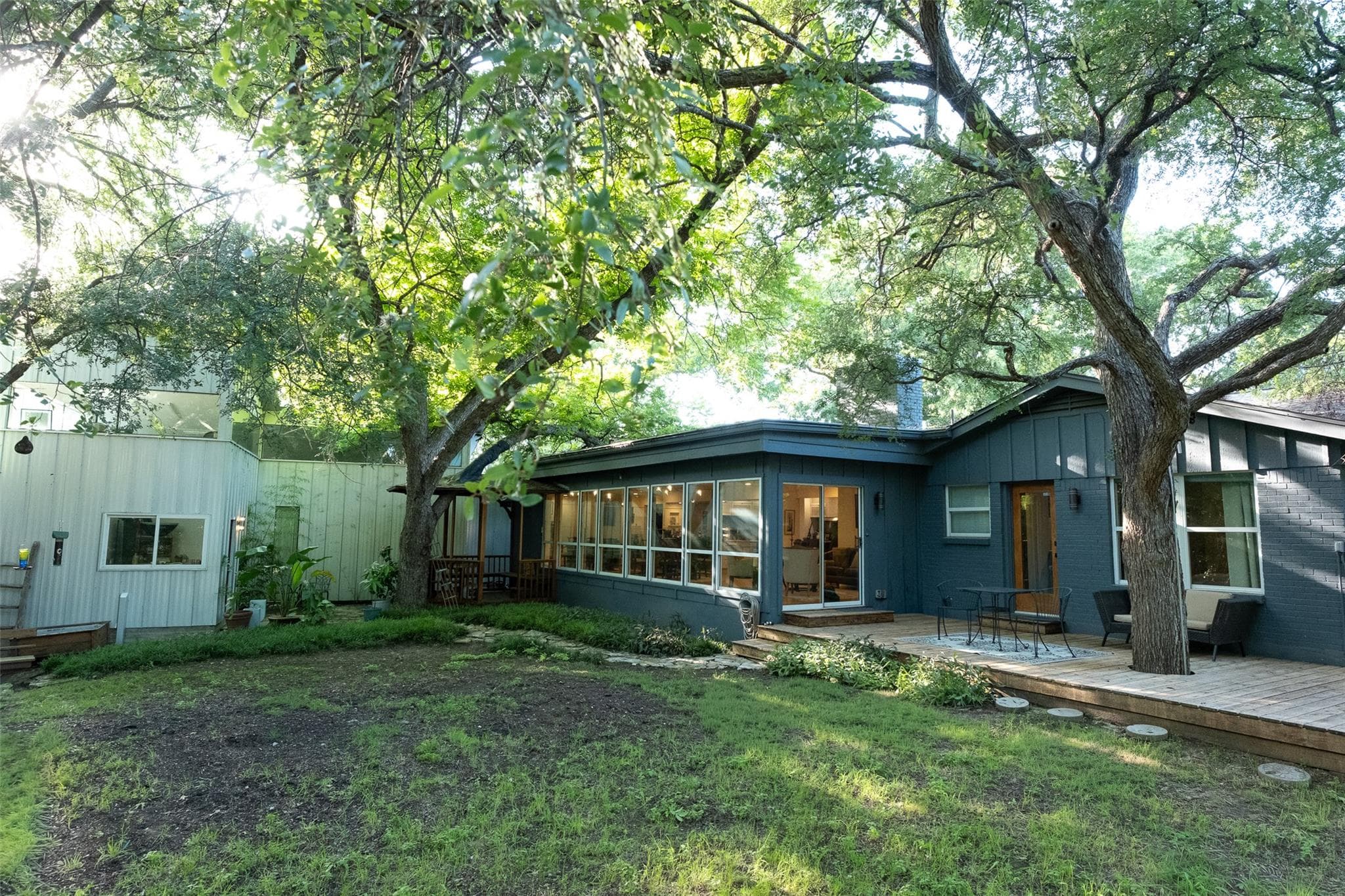 2405  Stevens Cv