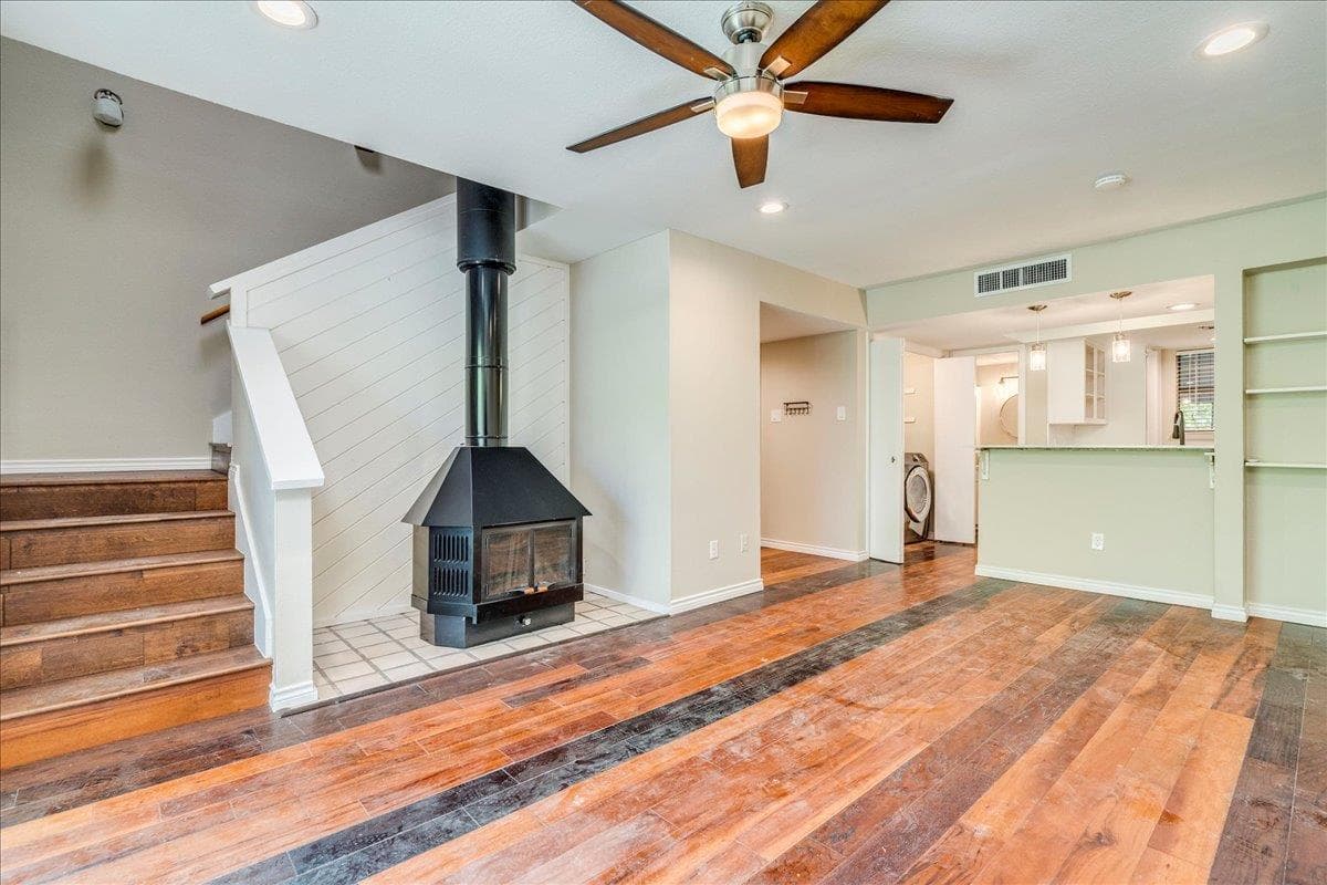 1411  Norwalk Ln  #207