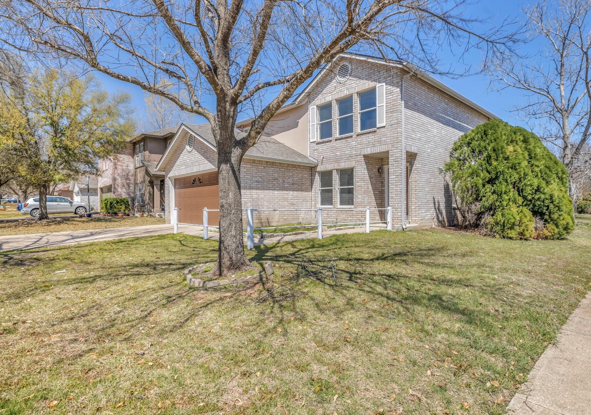 2400  Byfield Dr