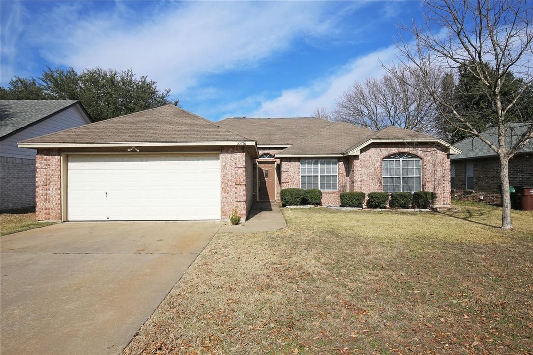 2308  Sycamore Trl