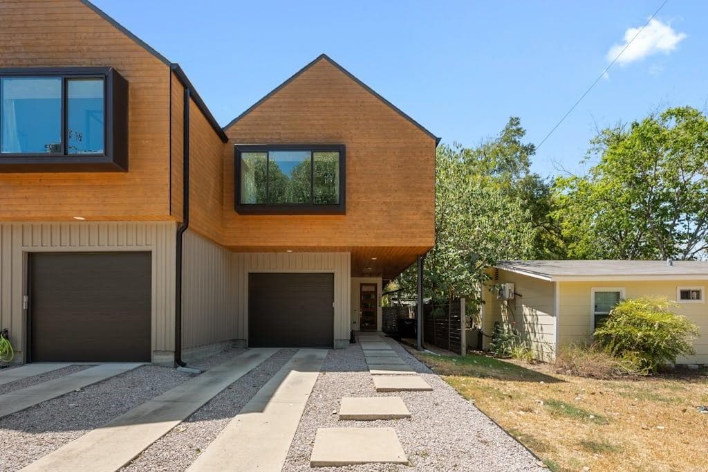 1005  Cardinal Ln  #B