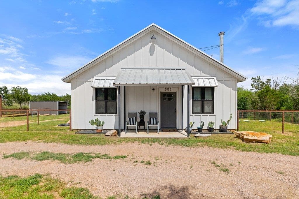 505  Broken Arrow Dr