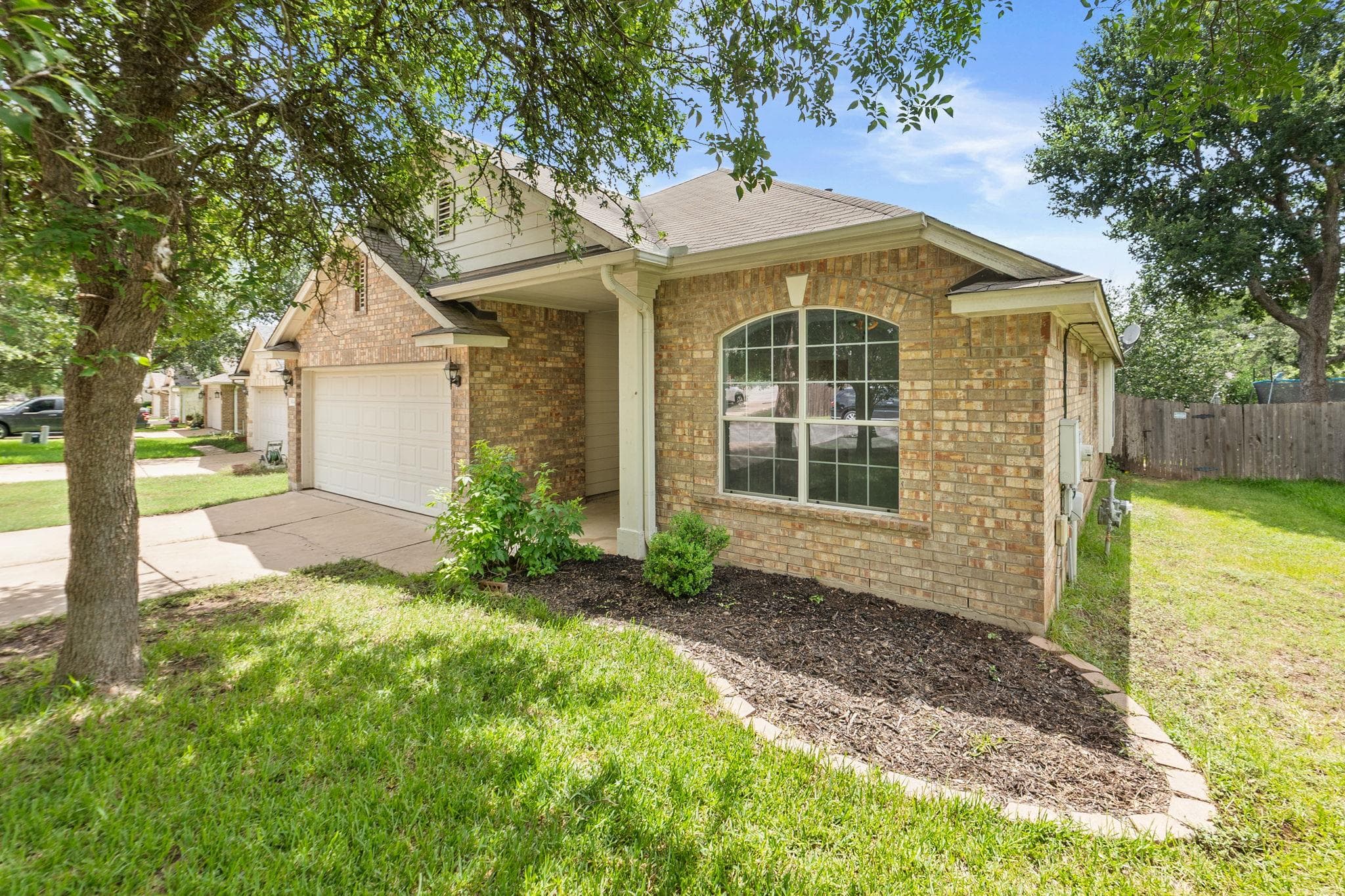 3904  TAPADO CANYON Trl