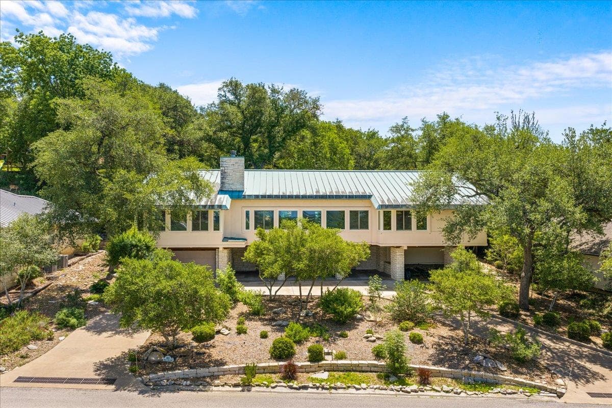 405 Valley View Dr