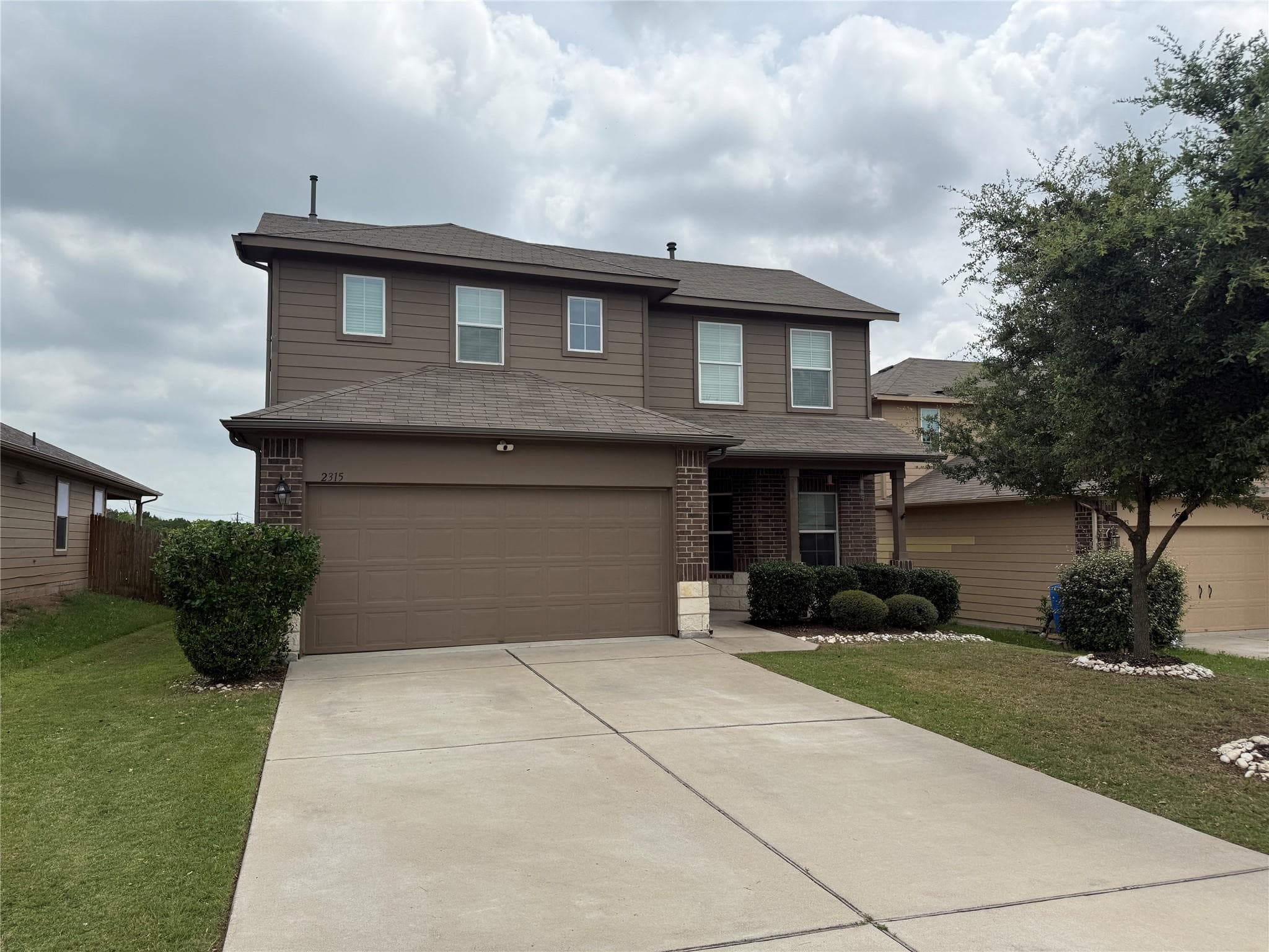 2315  Bettylou Ln