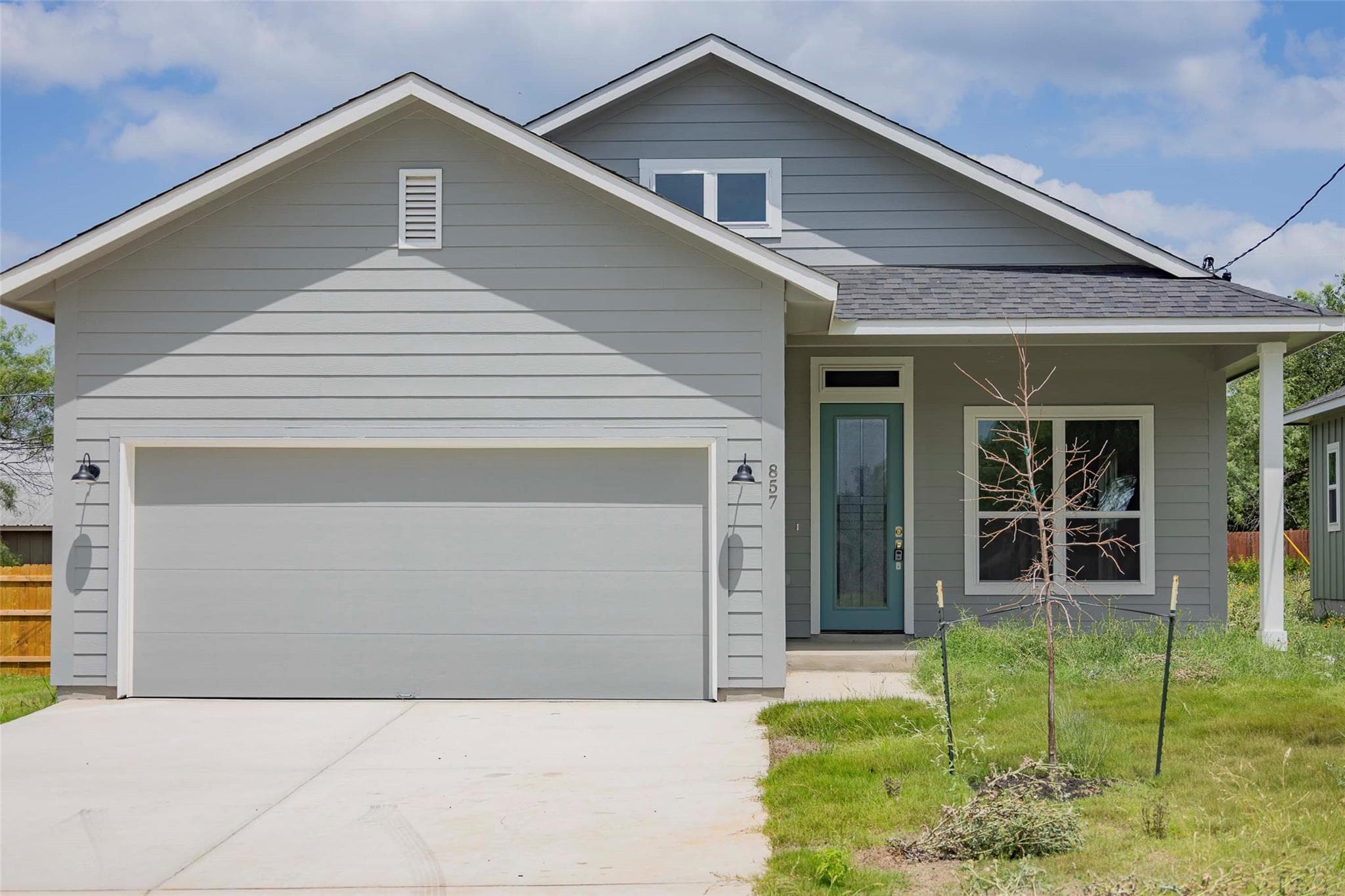 857  Cypress Ln
