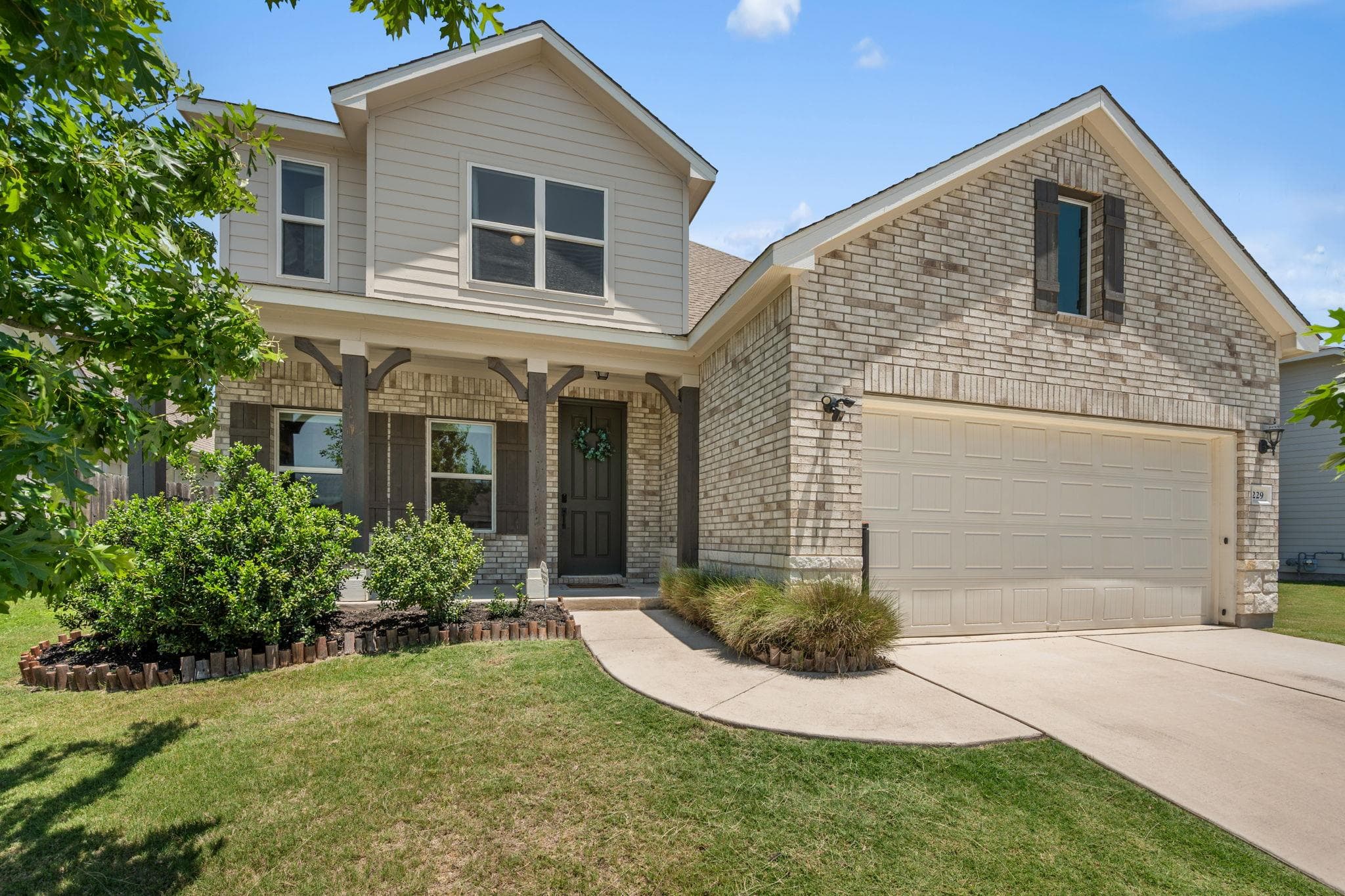 229  Long Canyon Ln