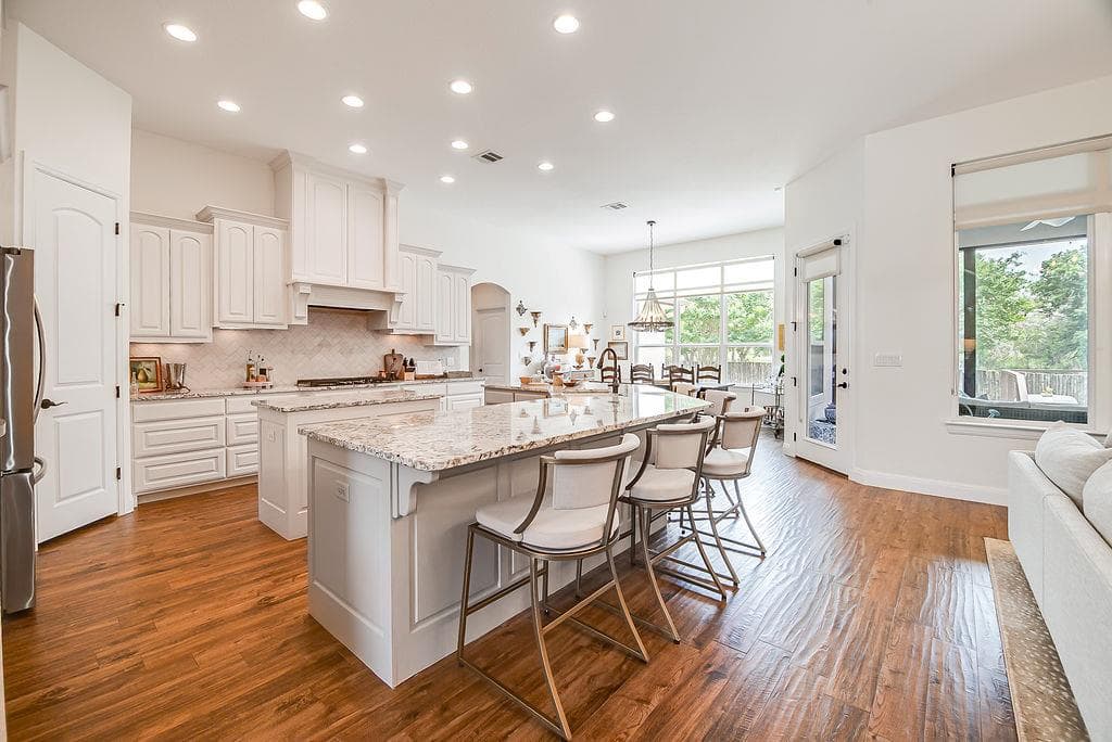 2143 Stone Oak None