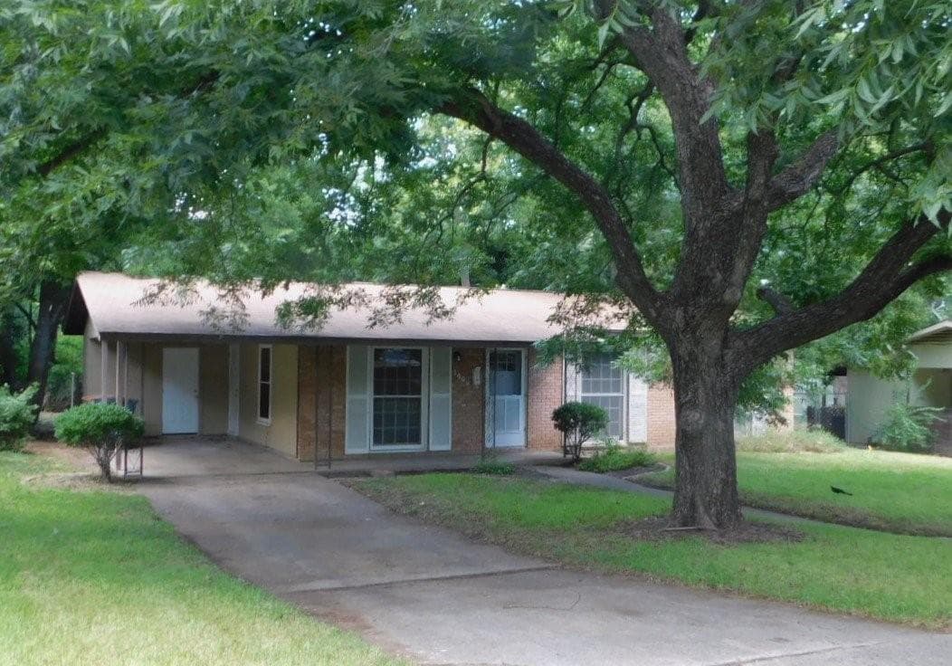 1400 BERKSHIRE Dr