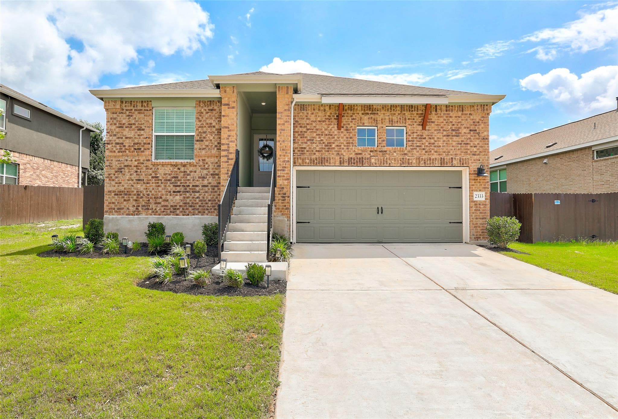 2333  Four Waters Loop
