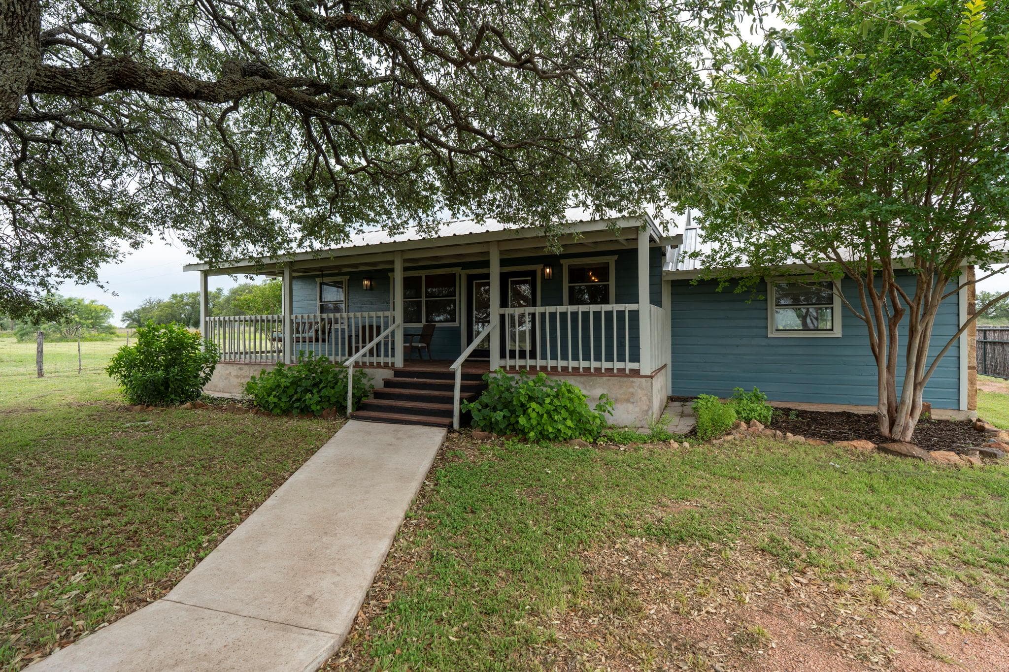 225  Ischar Ln