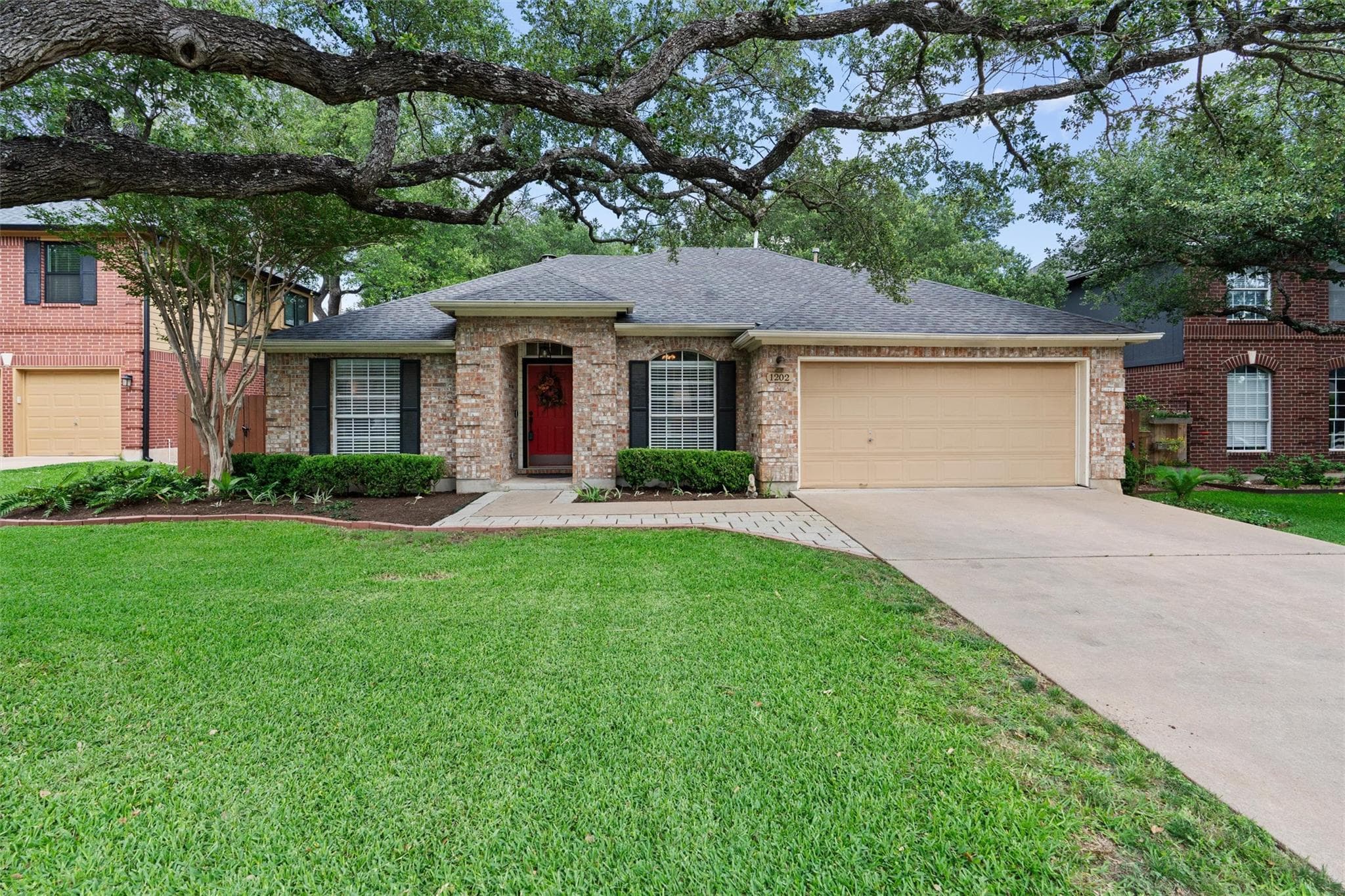 1202  Woodhollow Cv