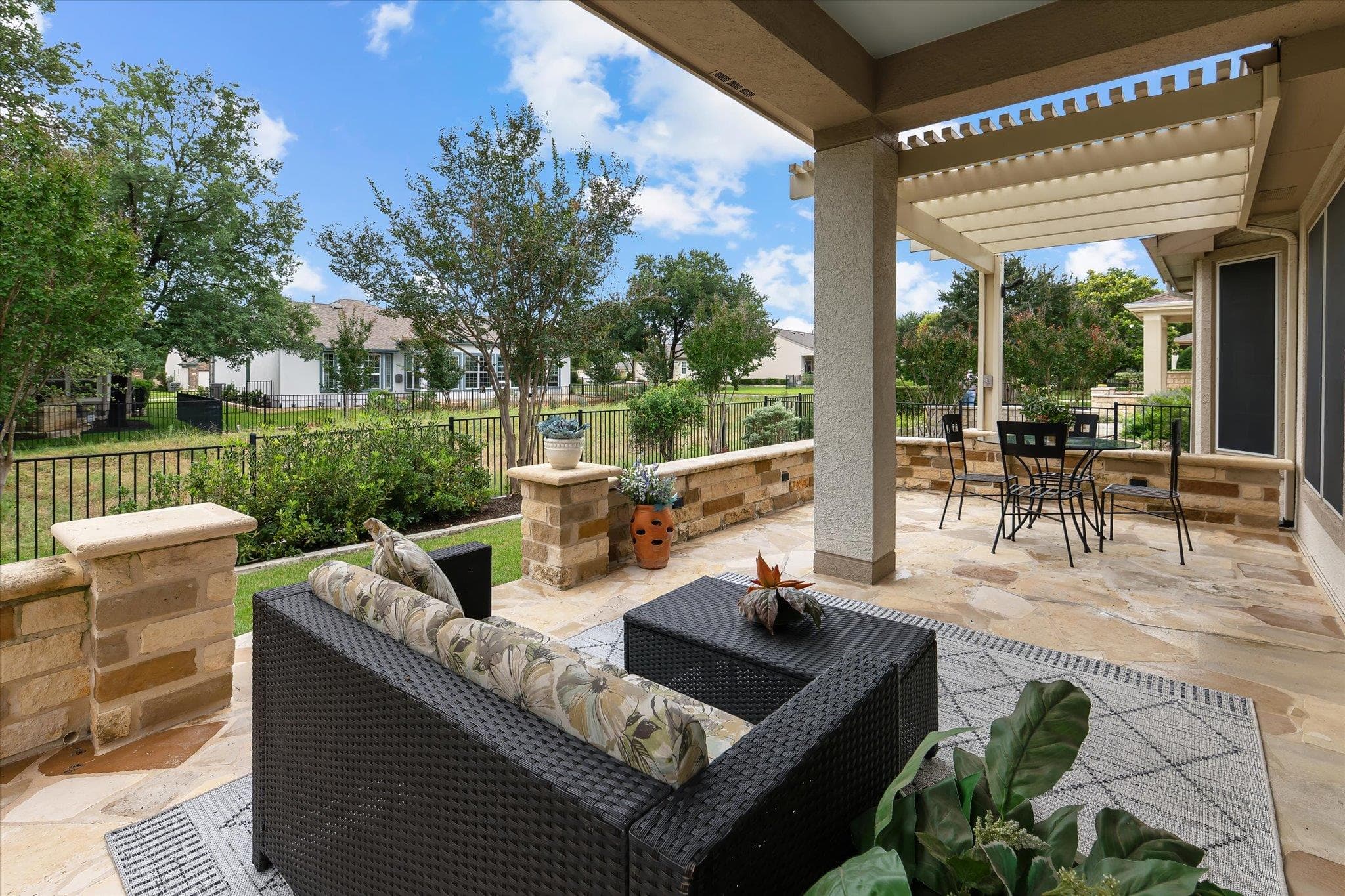 402  Deer Meadow Cir